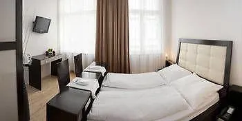 Pension A Und A Vienna Guest house