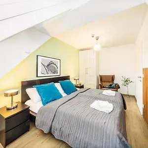 Apart Otel Jimmy's Lory