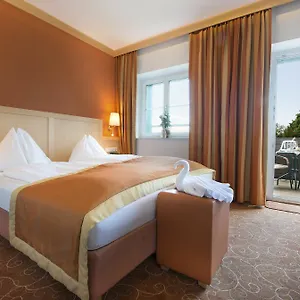 Romantik Gersberg Alm Ueber Mit Outdoorpool Hotell