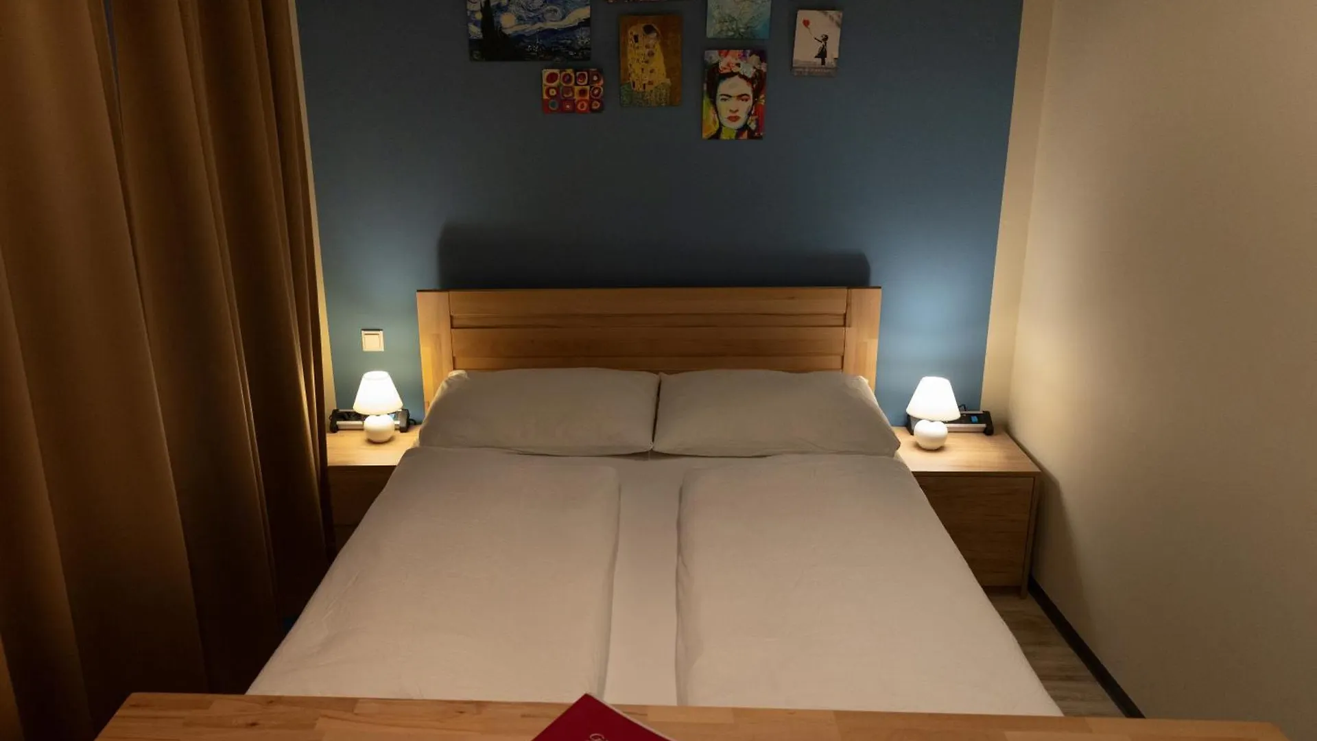 Konukevi Pension A Und A Viyana