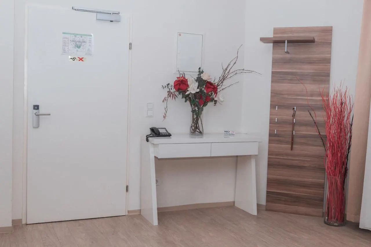 Pension A Und A Vienna Guest house